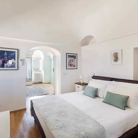 Trullo Ad Caelum 别墅 法萨诺